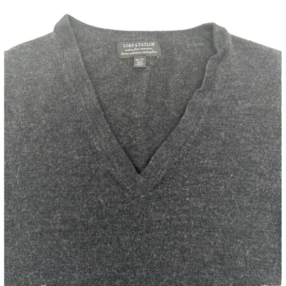 LORD & TAYLOR Extra fine 100% Merino Grey V Neck black sweater XS gothic - Picture 3 of 5